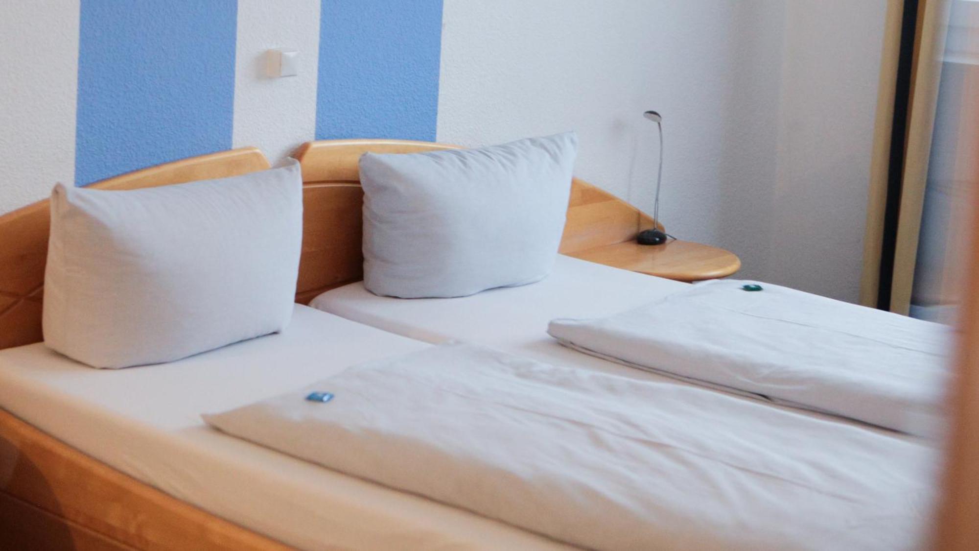 Garni Hotel Hof Zum אהאוס מראה חיצוני תמונה