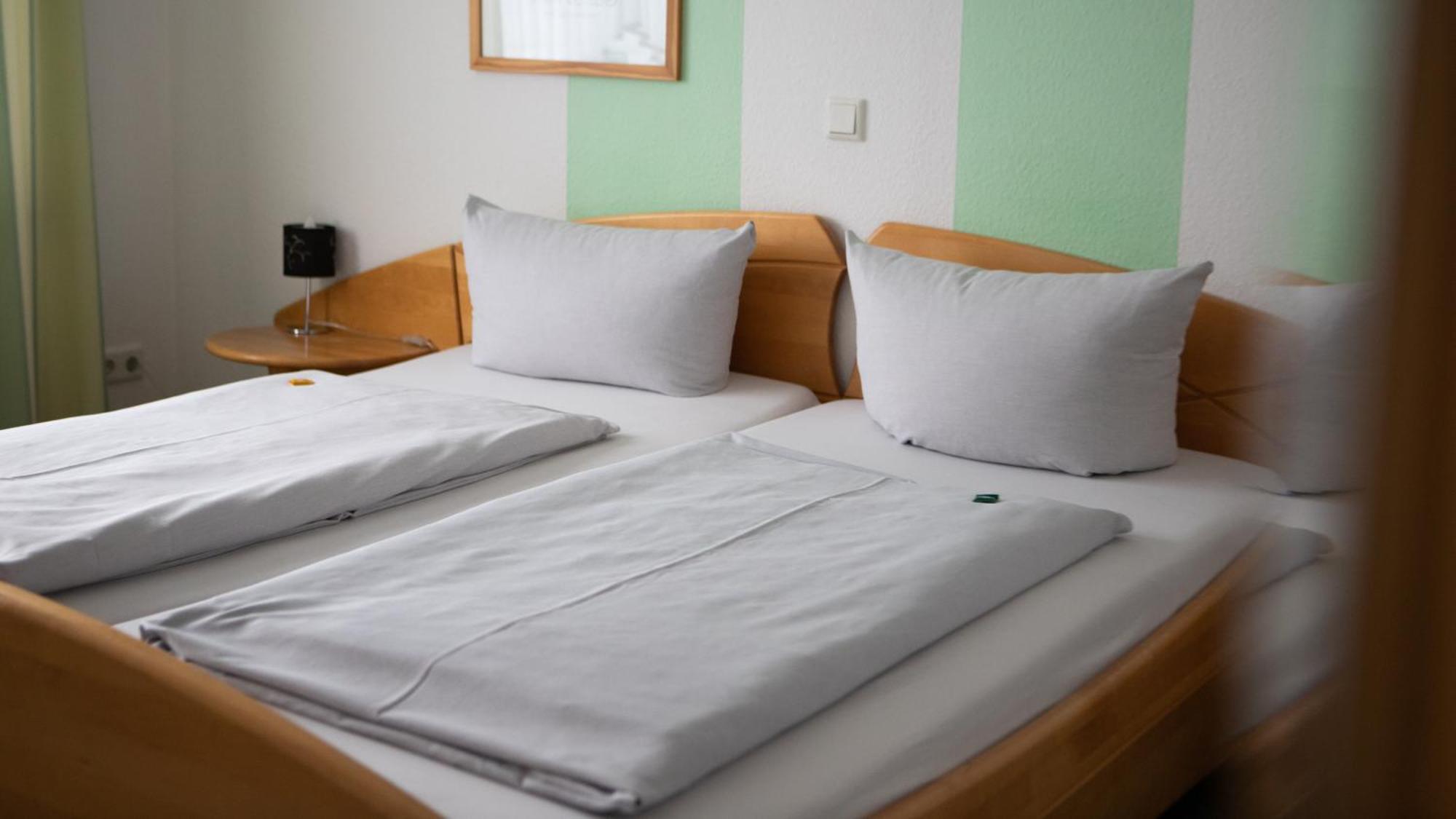 Garni Hotel Hof Zum אהאוס מראה חיצוני תמונה